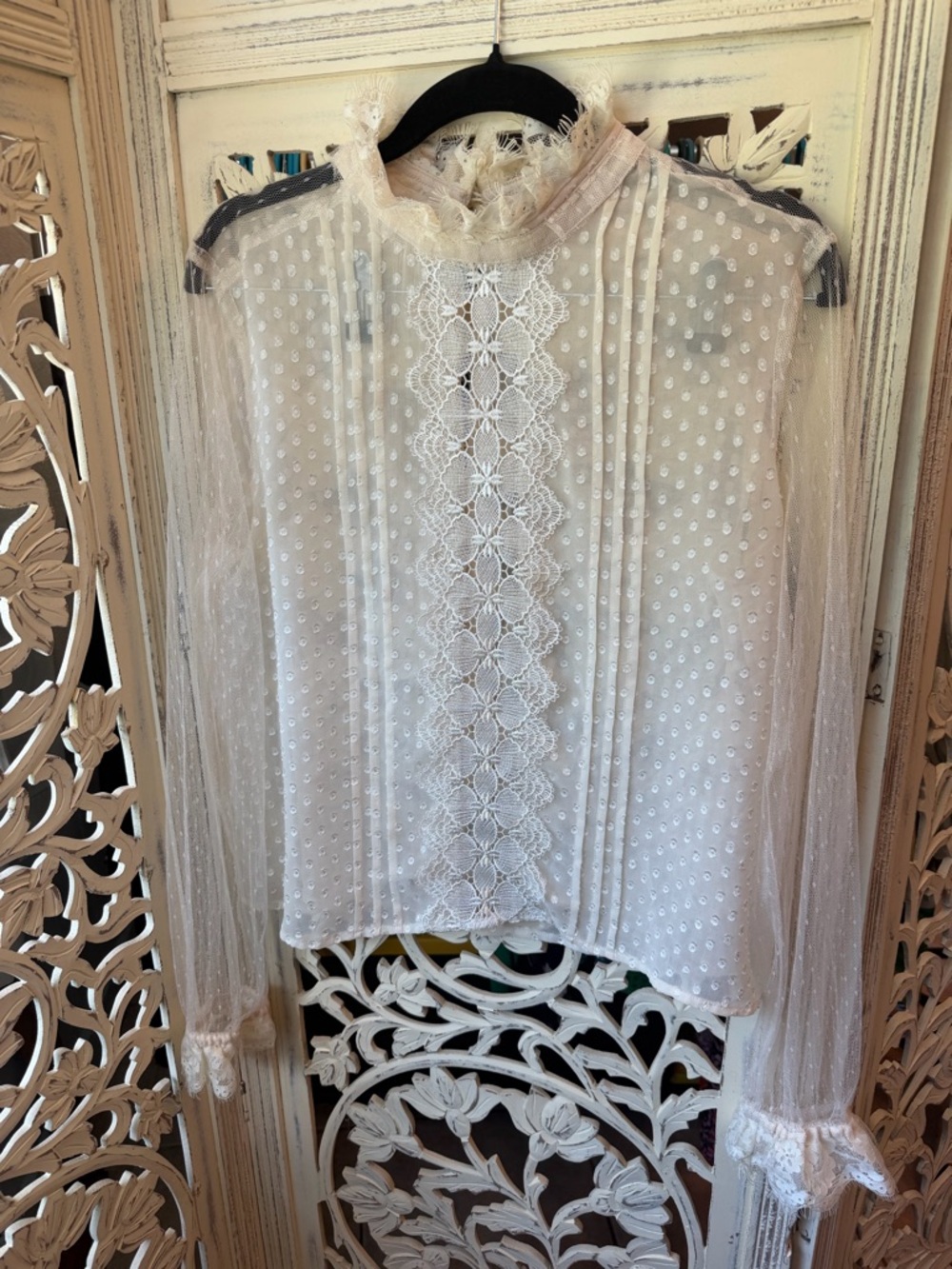 Ark & Co Ivory Swiss Dot Lace Front Ruffle Neck Blouse
